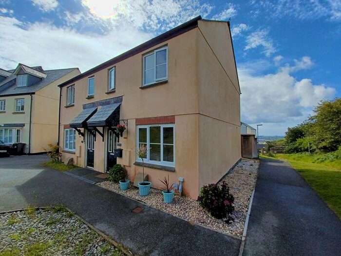 3 Bedroom Semi-Detached House To Rent In Hilda Row, Carclaze, PL25