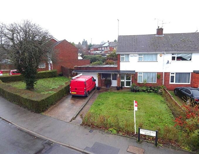 3 Bedroom Semi-Detached House For Sale In Watermead Road, Luton, Bedfordshire, LU3