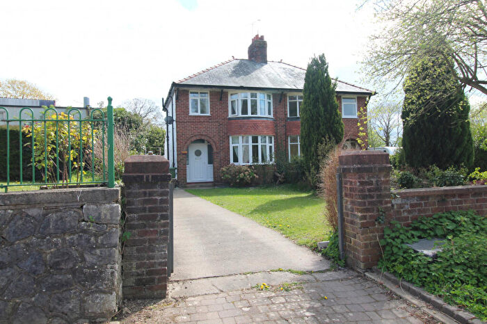 3 Bedroom Semi-Detached House To Rent In , Holywell Road, Denbighshire, LL17