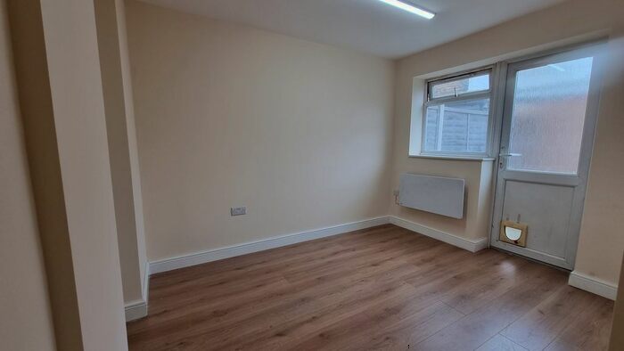 Studio To Rent In Argyle Road, London, N18