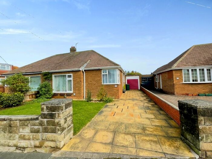 2 Bedroom Semi-Detached Bungalow For Sale In Brierdene Road, Whitley Bay, NE26