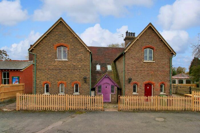 4 Bedroom Detached House For Sale In Station Road, Isfield, TN22