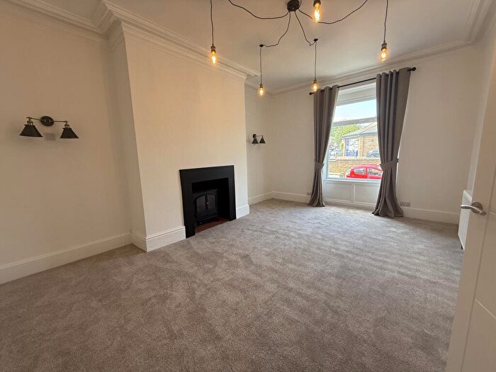 4 Bedroom Terraced House To Rent In Cleveland Road, Huddersfield, HD1