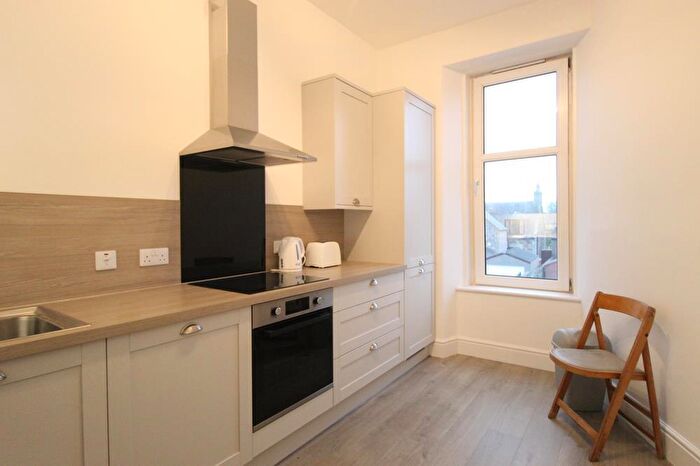 1 Bedroom Flat To Rent In Broomhill Road, First Floor Right, AB10