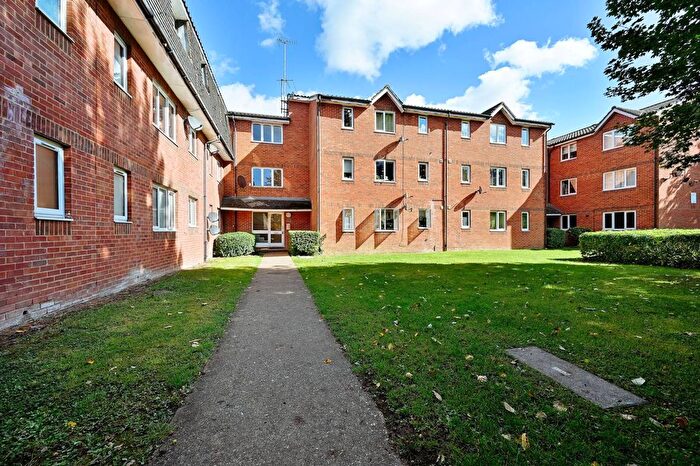 1 Bedroom Flat For Sale In Southwold Road, Watford, WD24