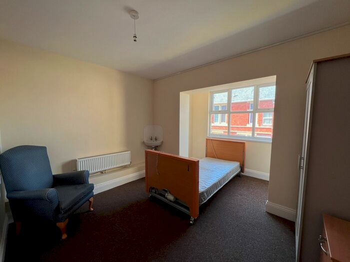 1 Bedroom Flat To Rent In Berrow Road, Burnham-On-Sea, TA8