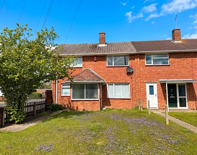 3 Bedroom End Terrace House For Sale In Laburnum Crescent, Hythe, SO45