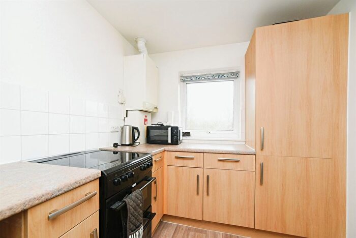 1 Bedroom Flat For Sale In Combe Walk, Devizes, SN10