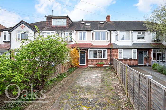 3 Bedroom Terraced House For Sale In Lilian Road, Streatham Vale, SW16