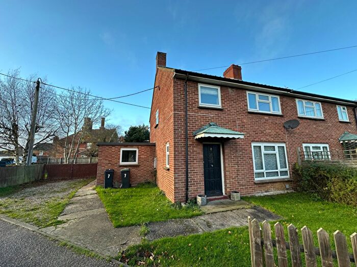 3 Bedroom Semi-Detached House For Sale In Oak Close, Great Finborough, IP14