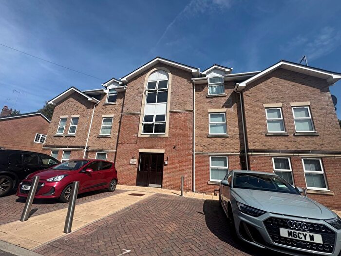 Studio To Rent In Alumchine, Bournemouth, BH4