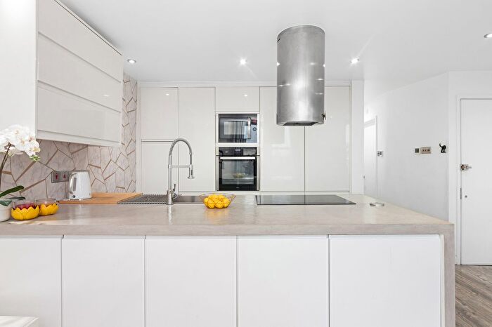 2 Bedroom Flat For Sale In Charlton Church Lane, SE7