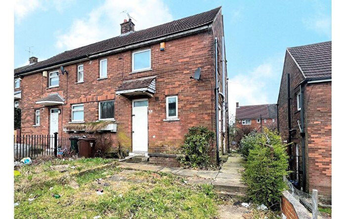 2 Bedroom End Of Terrace House For Sale In Broadstone Way, Bradford, BD4