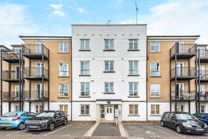 2 Bedroom Apartment To Rent In Knaphill, Woking, GU21