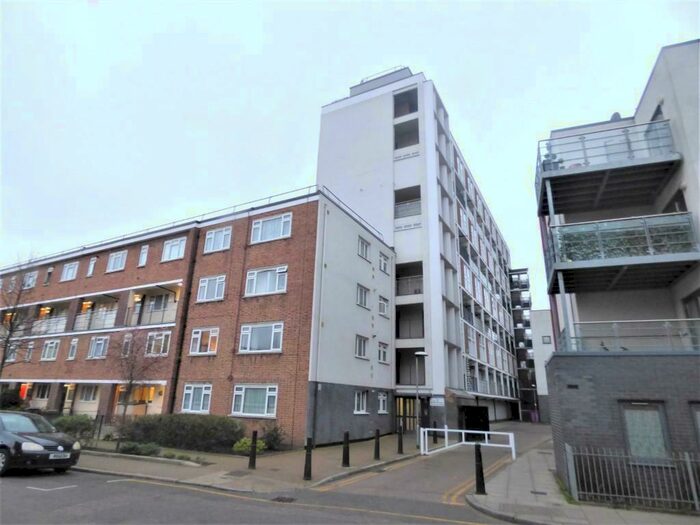 2 Bedroom Flat To Rent In Wentworth Mews, Bow, London, E3