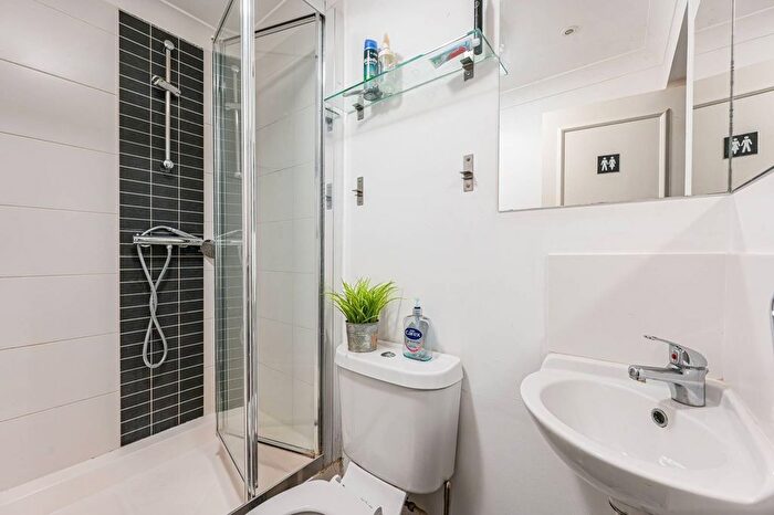 5 Bedroom Terraced House For Sale In Trundleys Road, Deptford, London, SE8