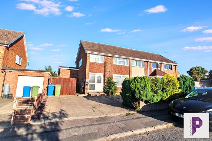 3 Bedroom Semi Detached House For Sale In Station Road, Teynham, Sittingbourne, Kent, ME9