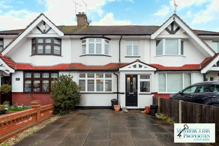 3 Bedroom Terraced House To Rent In The Avenue, Hornchurch, RM12