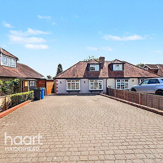 4 Bedroom Semi-Detached Bungalow For Sale In Cannon Lane, Maidenhead, SL6