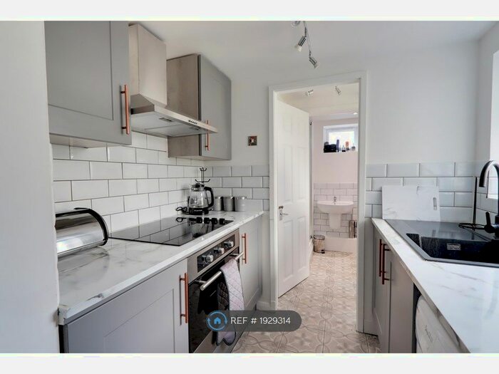 1 Bedroom Flat To Rent In Denbigh Street, Chester, CH1