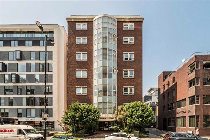 2 Bedroom Flat For Sale In Aldersgate Street, London, EC1A