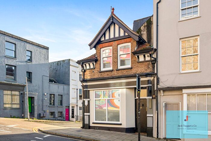 2 Bedroom Property For Sale In Edward Street, Brighton, BN2