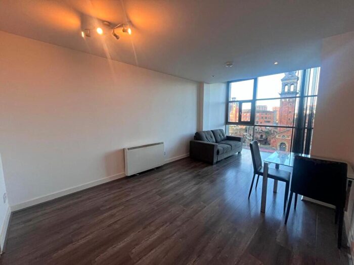 1 Bedroom Apartment To Rent In Deansgate Quay, Deansgate, Manchester, M3