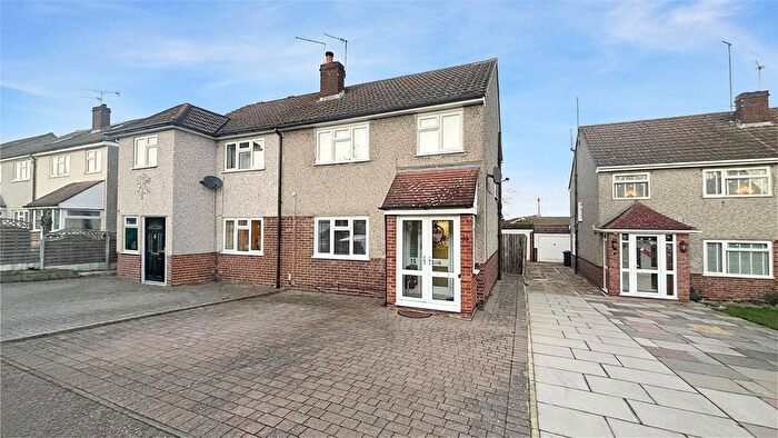 3 Bedroom Semi Detached House For Sale In Wood Close, Joydens Wood, Bexley, Kent, DA5