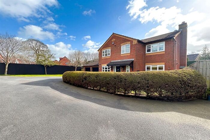 4 Bedroom Detached House For Sale In Chestnut Drive, Holmes Chapel, CW4