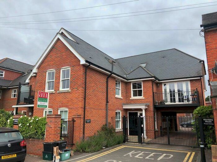 2 Bedroom Flat To Rent In Marlow Town Centre, SL7