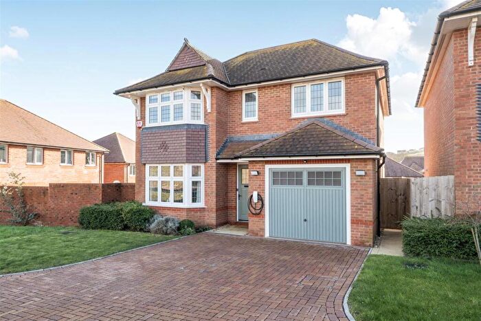 3 Bedroom Detached House For Sale In Willis Drive, Exeter, EX1