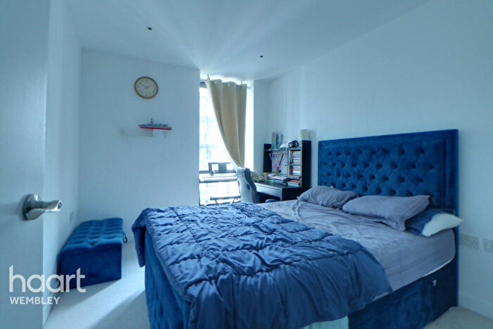 3 Bedroom Apartment For Sale In Wembley Park, HA9