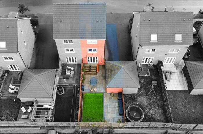 3 Bedroom Semi-Detached House For Sale In Clayhill Field, Wigston, Leicester, LE18