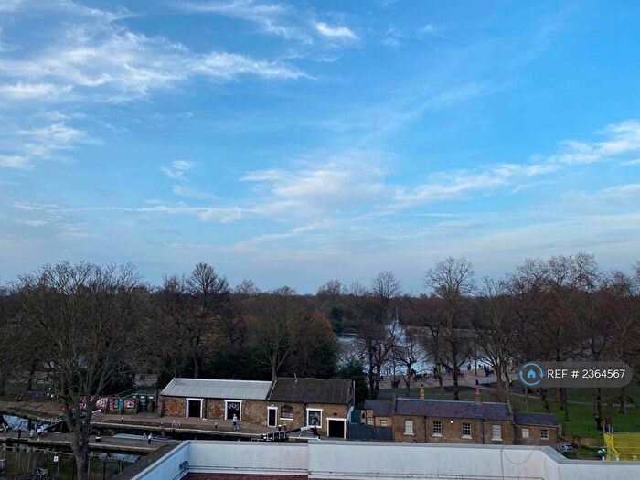 2 Bedroom Flat To Rent In Mark House, London, E2