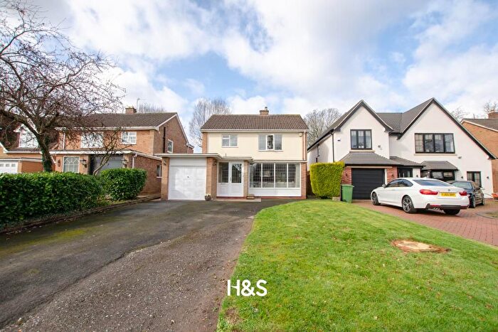 3 Bedroom Detached House For Sale In Woodlea Drive, Solihull, B91