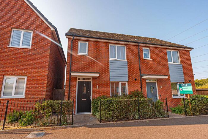 3 Bedroom Semi-Detached House For Sale In Spencer Way, Newport, NP19