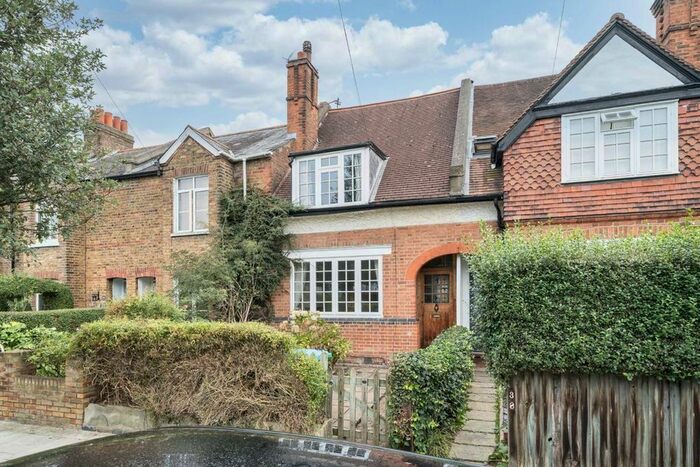 3 Bedroom Property To Rent In Campbell Road, Twickenham, TW2