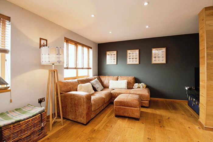 2 Bedroom Detached House To Rent In Clydach Street, CF11