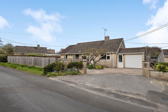 3 Bedroom Bungalow For Sale In Middle Lane, Whitley, SN12