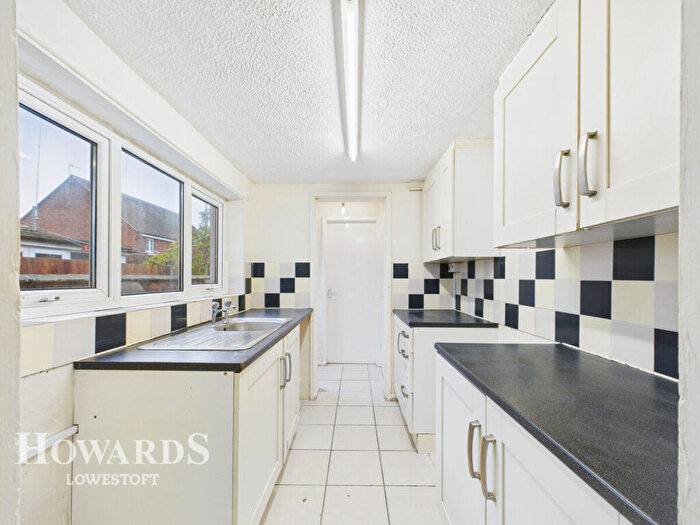 3 Bedroom End Of Terrace House For Sale In Raglan Street, Lowestoft, NR32