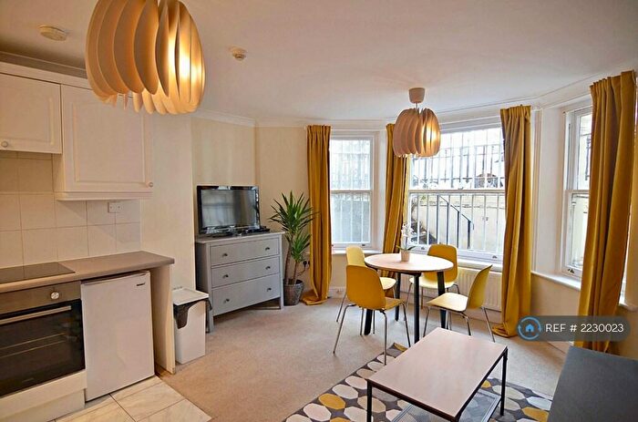 2 Bedroom Flat To Rent In London, London, SW10