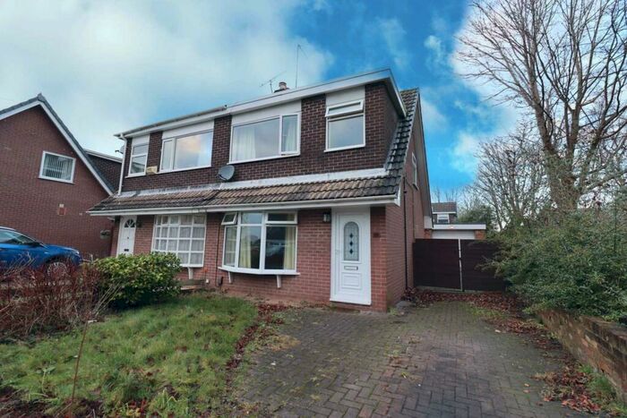 3 Bedroom House To Rent In Moseley Road, Spital, CH63