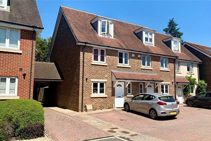 4 Bedroom End Of Terrace House For Sale In Hindhead, Surrey, GU26