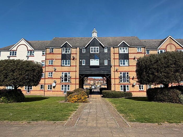 2 Bedroom Flat For Sale In Lewes Close, Grays, RM17