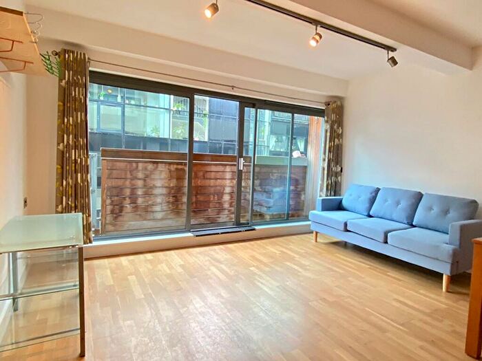 2 Bedroom Apartment To Rent In Express Networks, Oldham Road, Manchester, M4