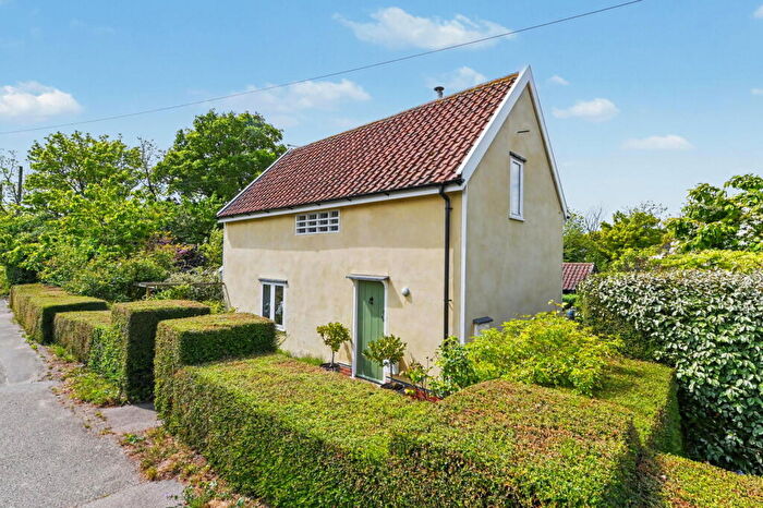 2 Bedroom Detached House For Sale In Framlingham, Nr Woodbridge, Suffolk, IP13