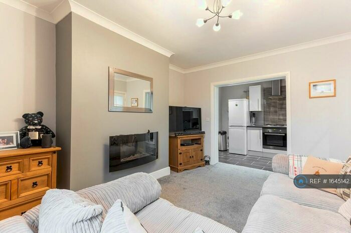 2 Bedroom Flat To Rent In Leighton Street, South Shields, NE33