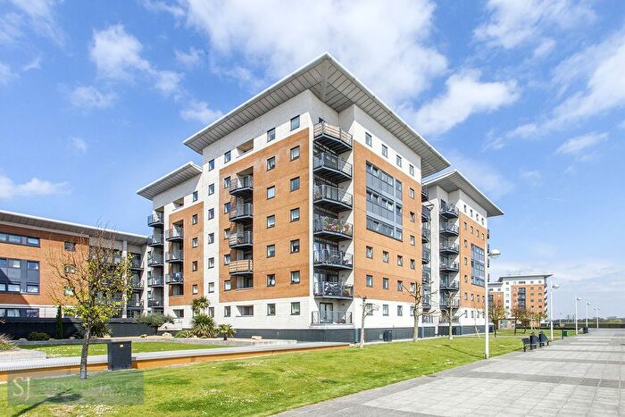 2 Bedroom Flat To Rent In Sheerness Mews, E16