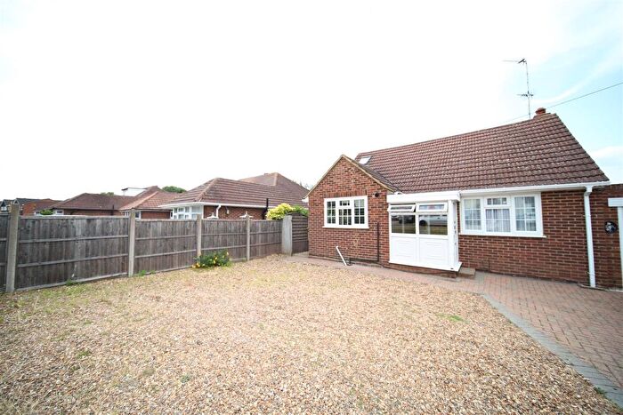 3 Bedroom Detached Bungalow For Sale In Pick Hill, Waltham Abbey, EN9