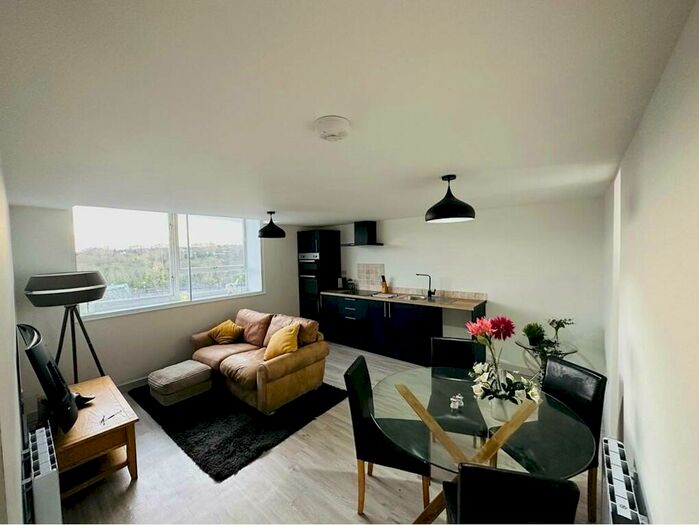 2 Bedroom Apartment To Rent In West Bars, Chesterfield, Derbyshire, S40